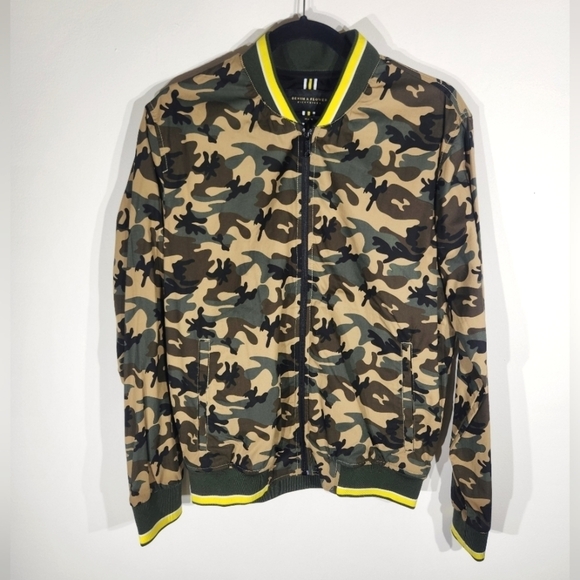 Denim & Flowers Camo Light Jacket - Picture 1 of 9